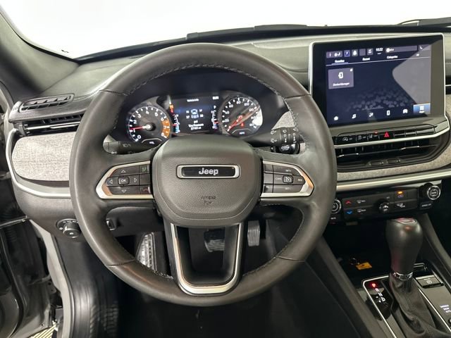 Used 2023 Jeep Compass Latitude image 14