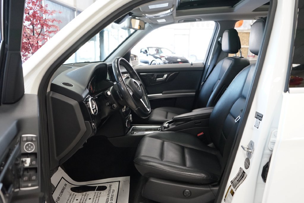 Used 2015 Mercedes-Benz GLK 350 4MATIC image 26