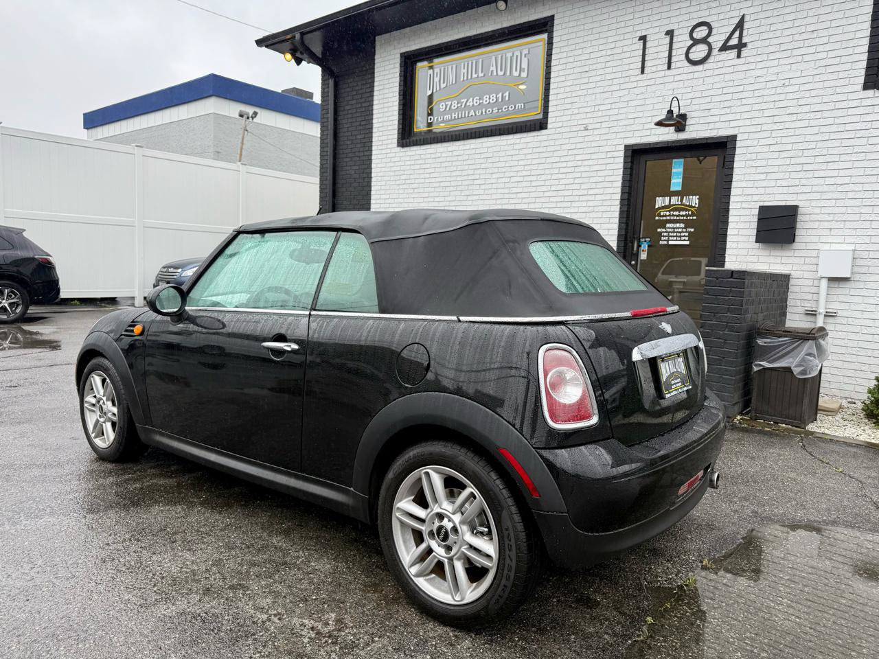 Used 2011 MINI Cooper Convertible FWD image 3