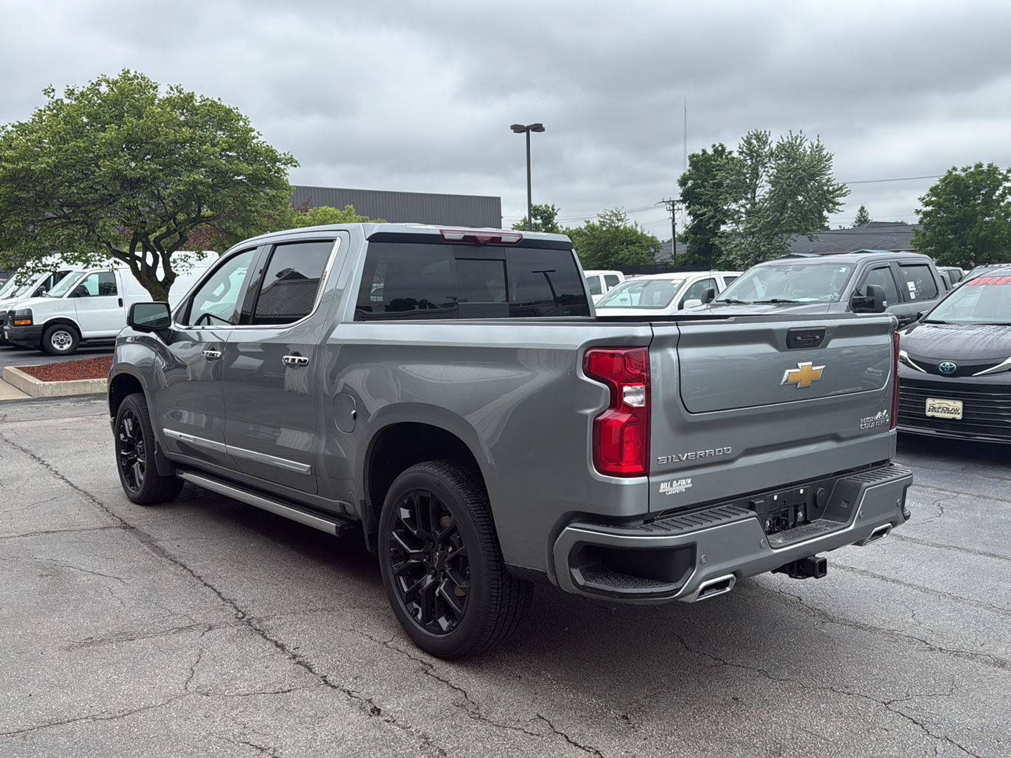 Used 2025 Chevrolet Silverado 1500 High Country w/ High Country Premium Package AWD/4WD image 5