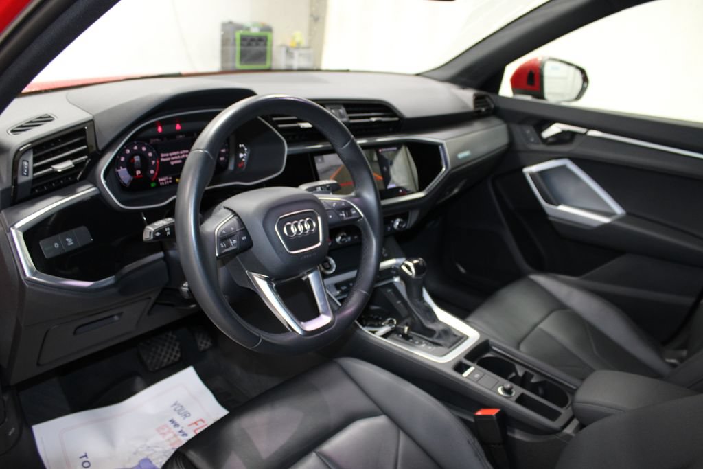 Used 2023 Audi Q3 2.0T Premium Plus w/ Premium Plus Package AWD/4WD image 14