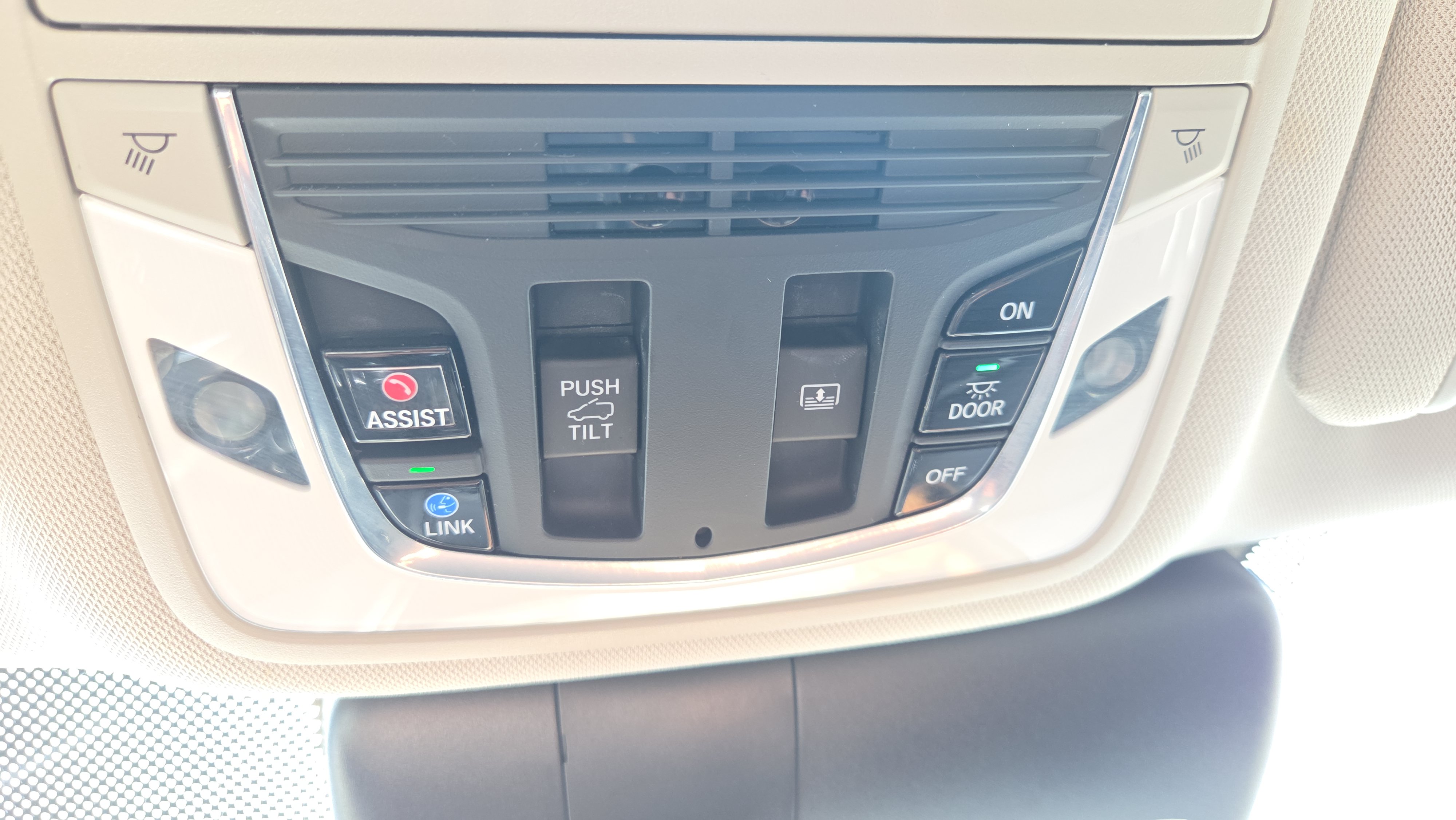 Used 2020 Acura RDX FWD image 32