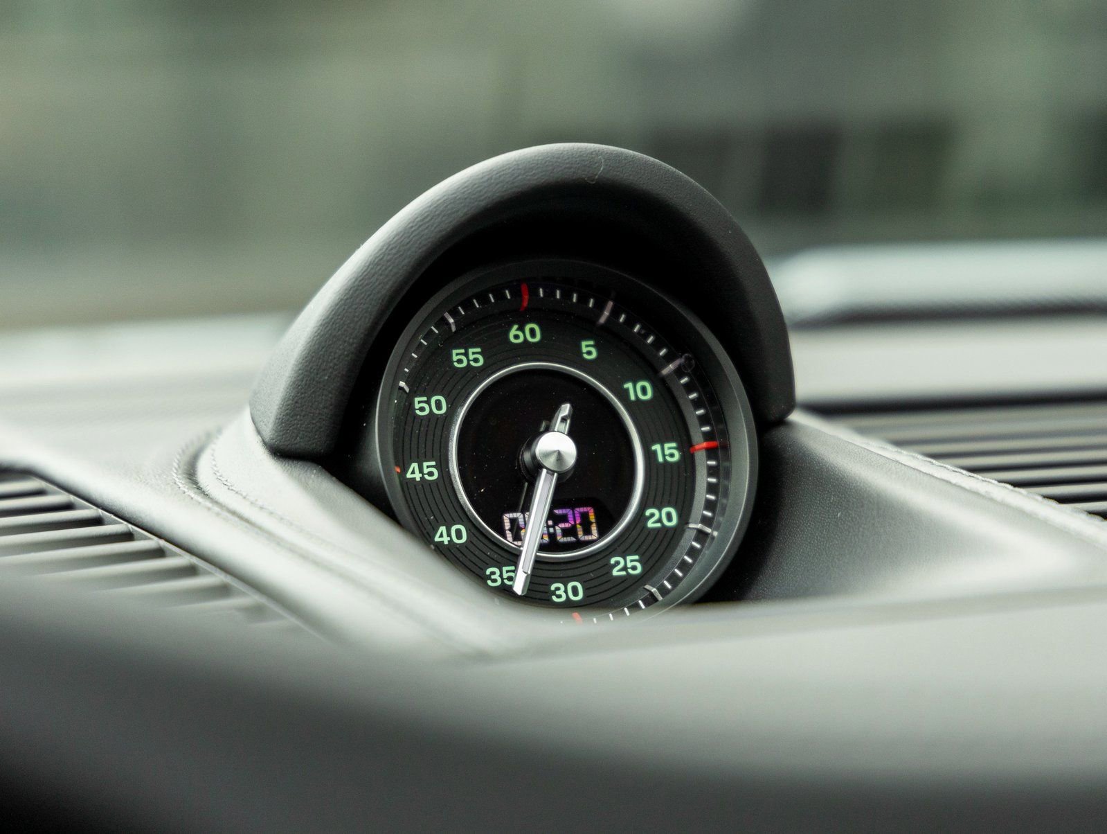 Certified 2023 Porsche 911 Sport Classic image 34