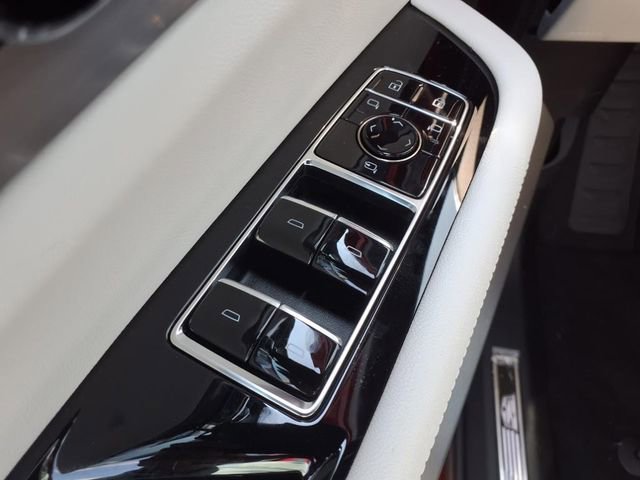 New 2026 Cadillac Vistiq Luxury image 21