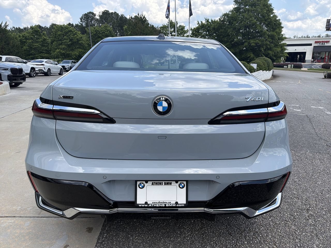 Certified 2025 BMW 740i xDrive AWD/4WD image 12
