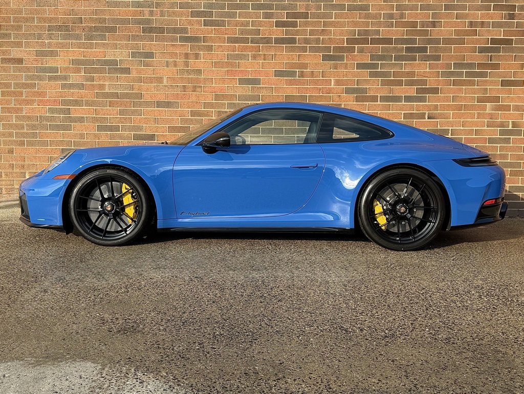 New 2026 Porsche 911 Carrera GTS image 2