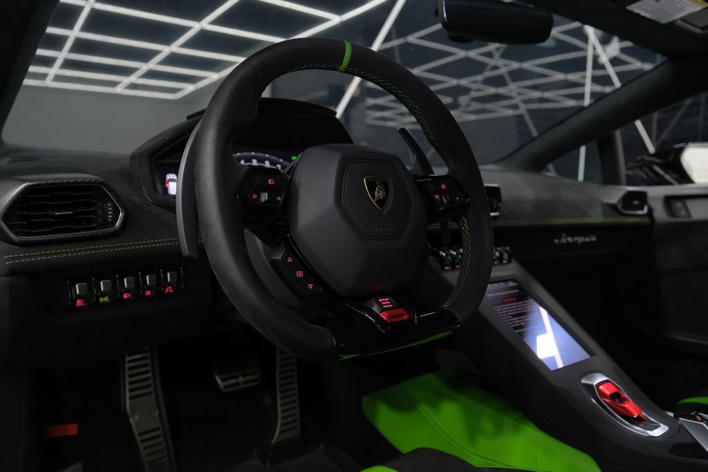 Used 2023 Lamborghini Huracan STO RWD image 47