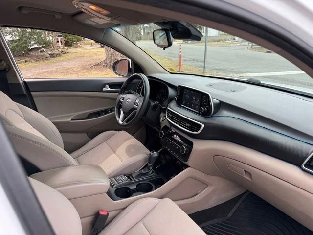 Used 2020 Hyundai Tucson Value w/ Winter Weather Package image 13