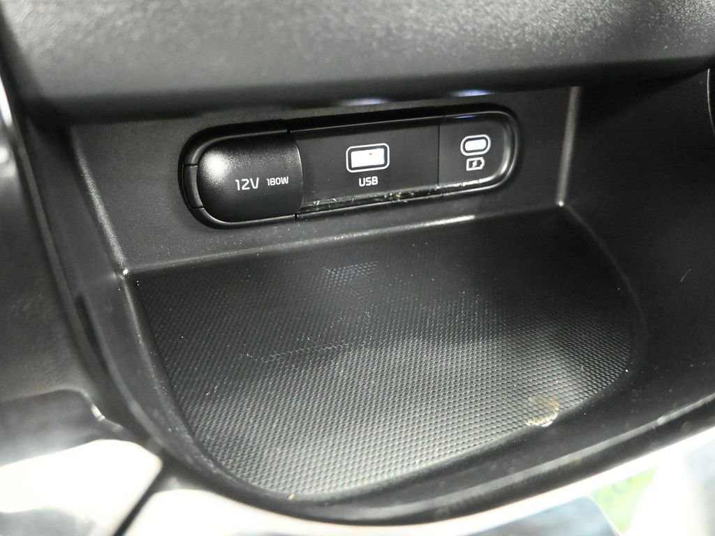 Certified 2024 Kia Seltos X-Line image 13