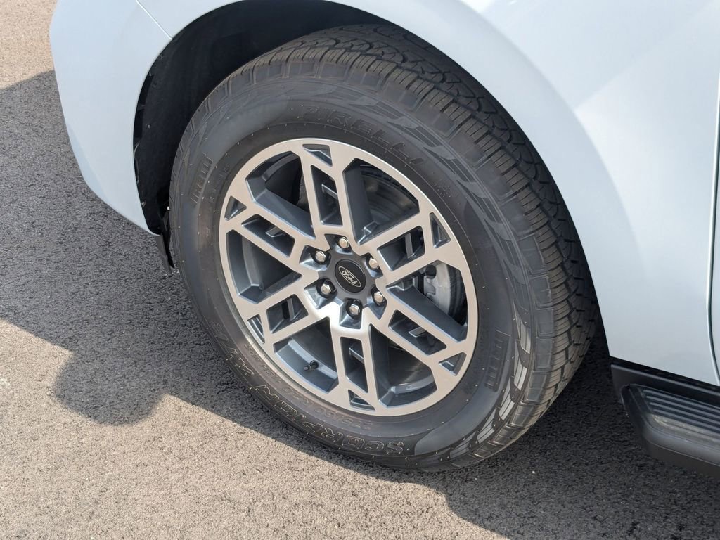 New 2026 Ford Expedition Active image 26