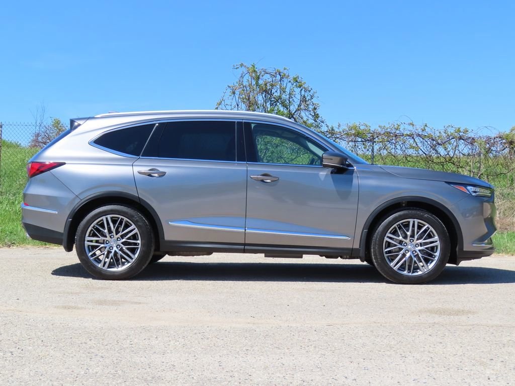 Used 2024 Acura MDX SH-AWD w/ Advance Package image 2
