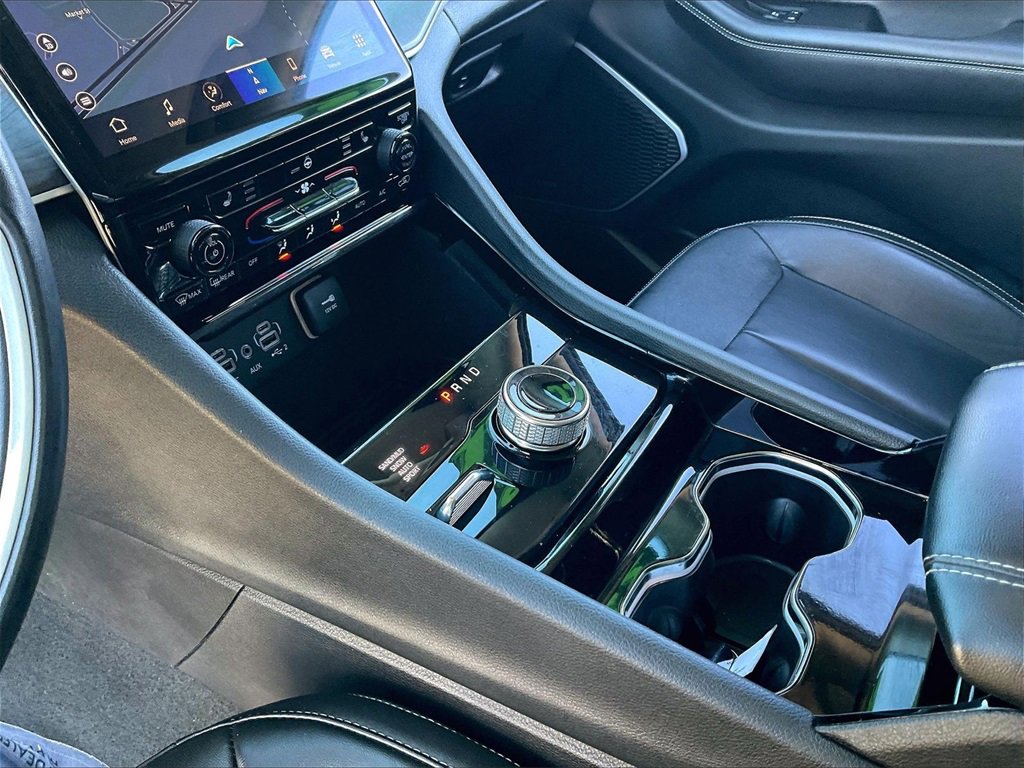 Used 2022 Jeep Grand Cherokee Limited image 19