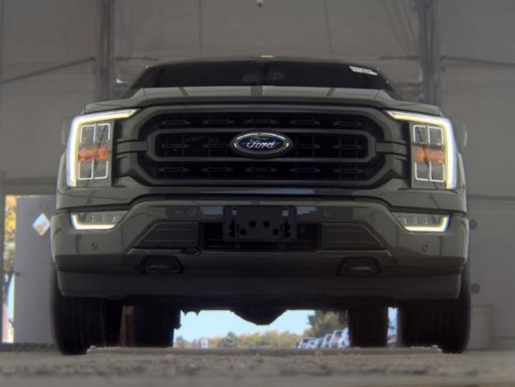 Used 2021 Ford F150 XLT w/ Equipment Group 302A High AWD/4WD image 3