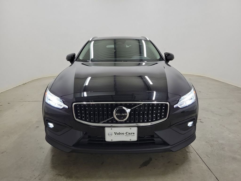 New 2026 Volvo V60 B5 Cross Country Plus w/ Protection Package Premier image 2