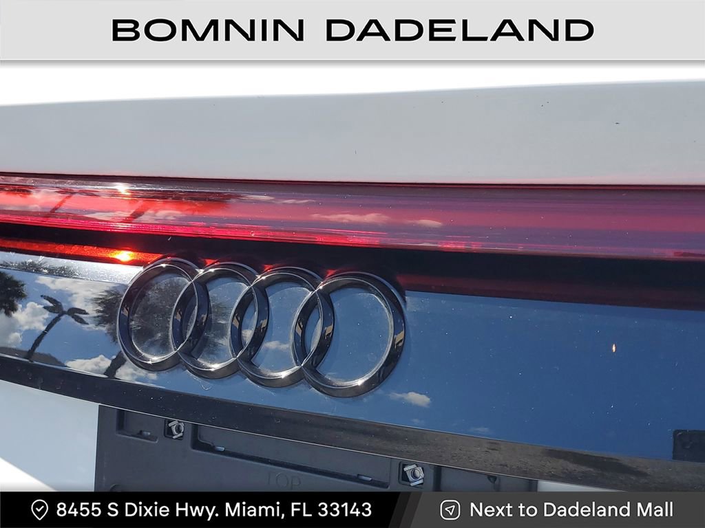 Used 2021 Audi Q8 Premium Plus image 11