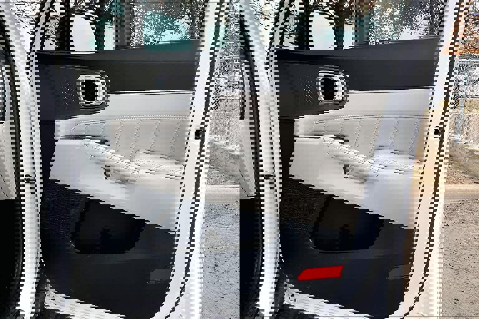 Used 2023 Kia Sorento SX image 22