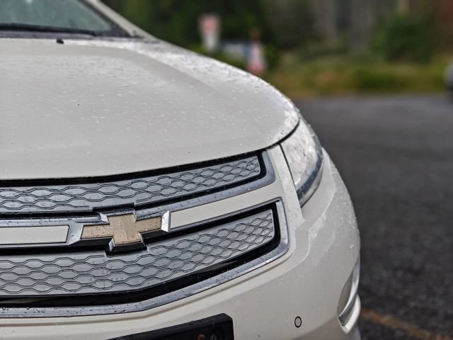 Used 2012 Chevrolet Volt Premium w/ Premium Trim Package FWD image 4