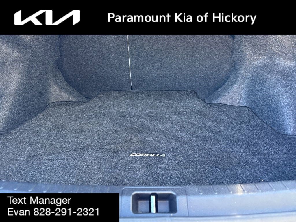 Used 2014 Toyota Corolla LE image 11