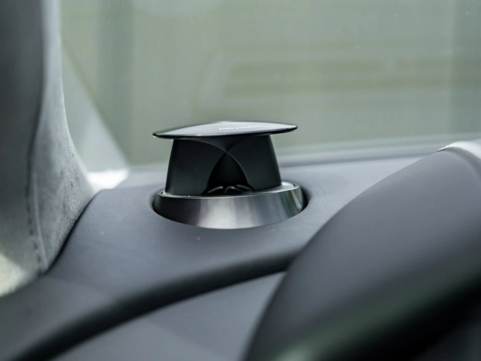 Used 2011 Aston Martin V8 Vantage Coupe RWD image 41
