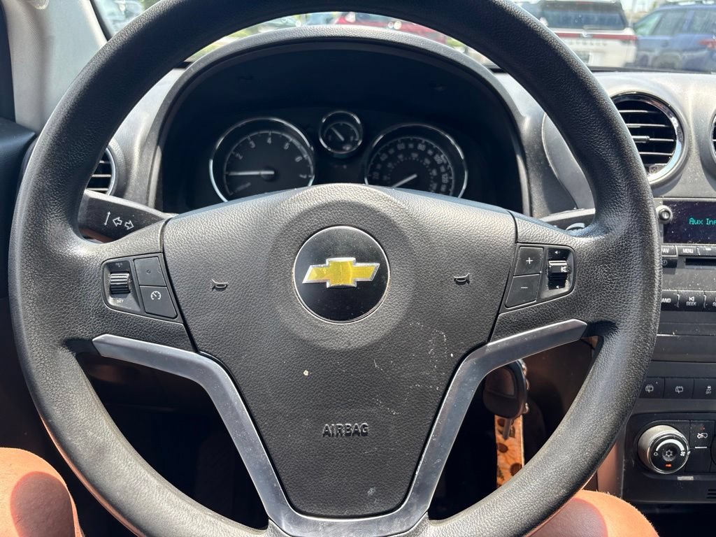 Used 2013 Chevrolet Captiva Sport LS FWD image 2