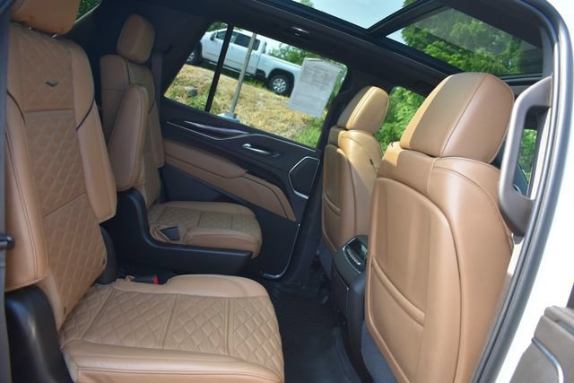 Certified 2023 Cadillac Escalade Sport w/ LPO, ONYX Package AWD/4WD image 19