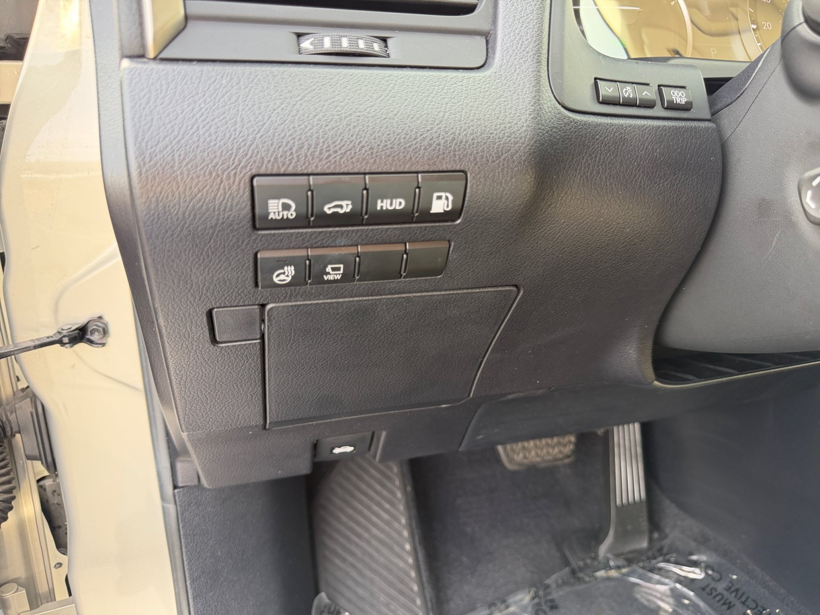 Used 2021 Lexus RX 450hL Luxury w/ Cold Area Package (CT) AWD/4WD image 11