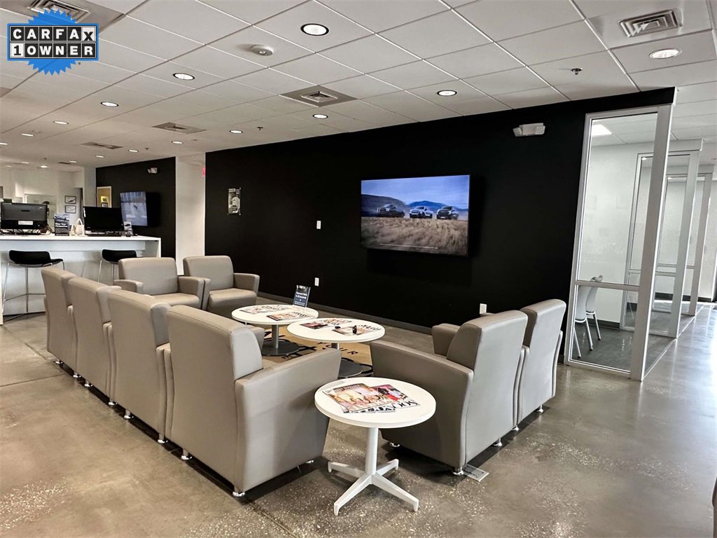 Used 2021 Ford Escape SE w/ SE Sport Appearance Package image 27