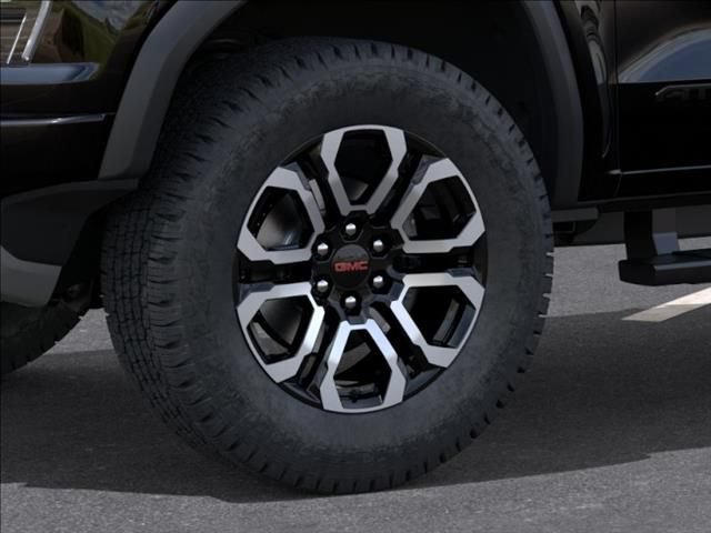 New 2026 GMC Canyon AT4 w/ AT4 Premium Package AWD/4WD image 9
