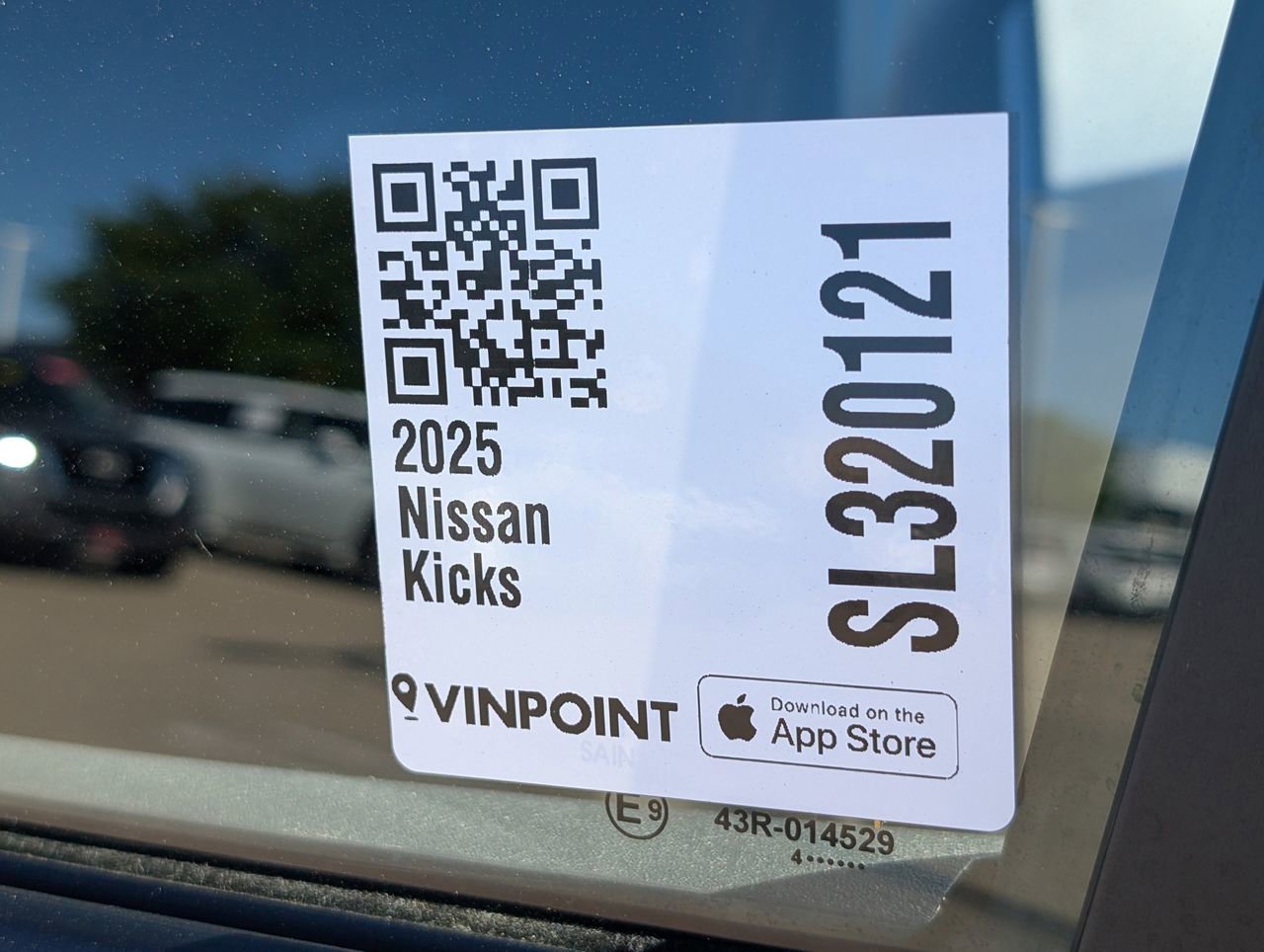 Certified 2025 Nissan Kicks S image 30