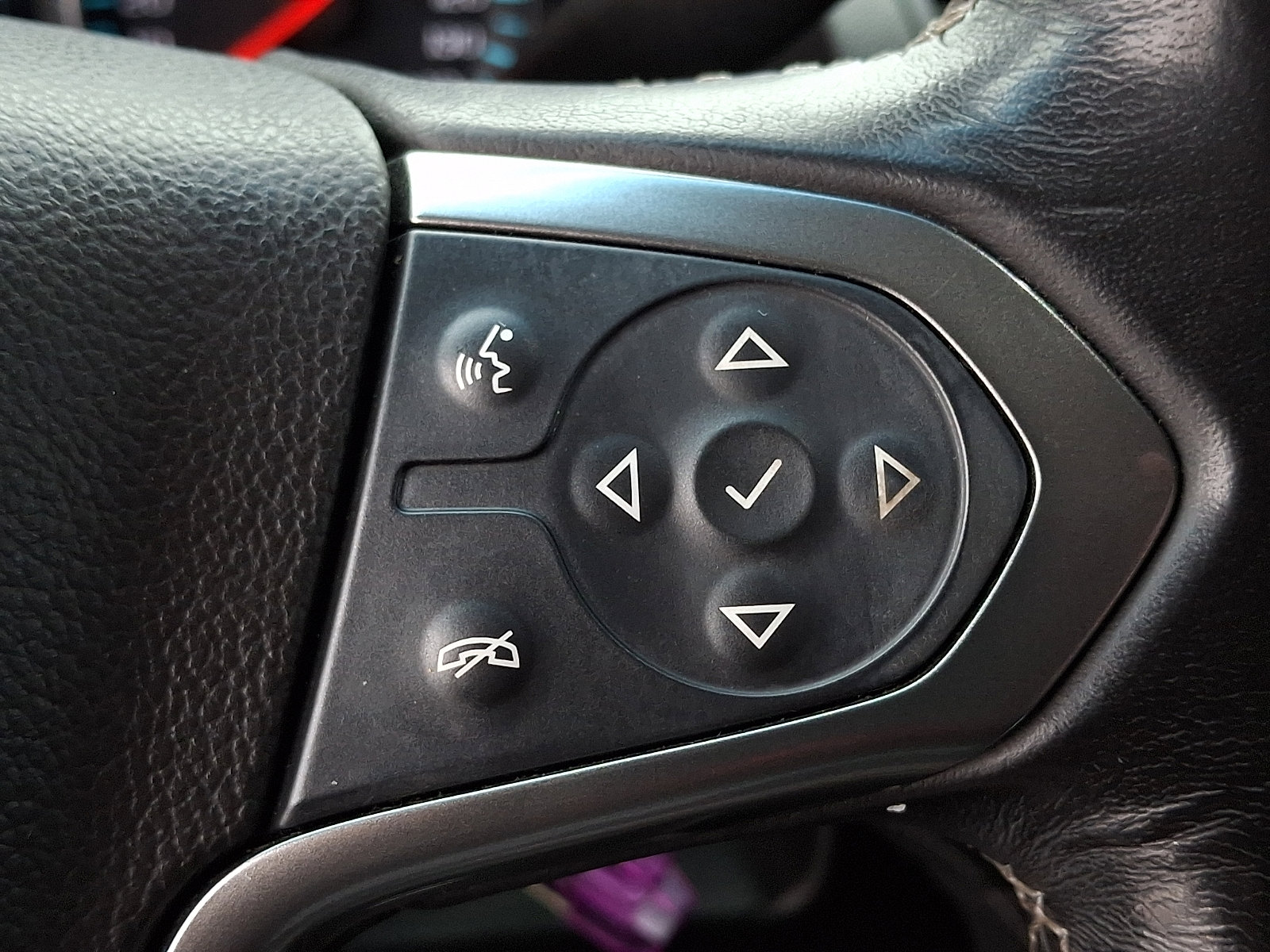 Used 2018 Chevrolet Tahoe LT image 23