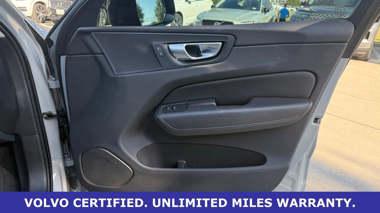 Certified 2024 Volvo XC60 B5 Plus w/ Climate Package AWD/4WD image 10