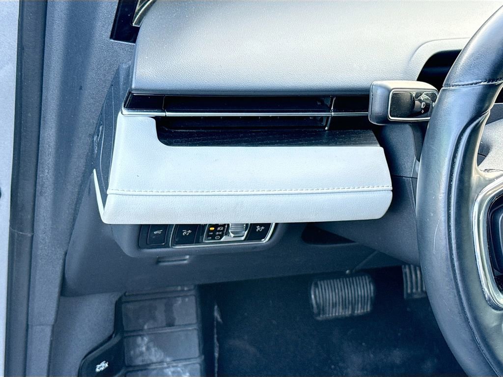 Used 2024 Lincoln Nautilus Reserve image 11