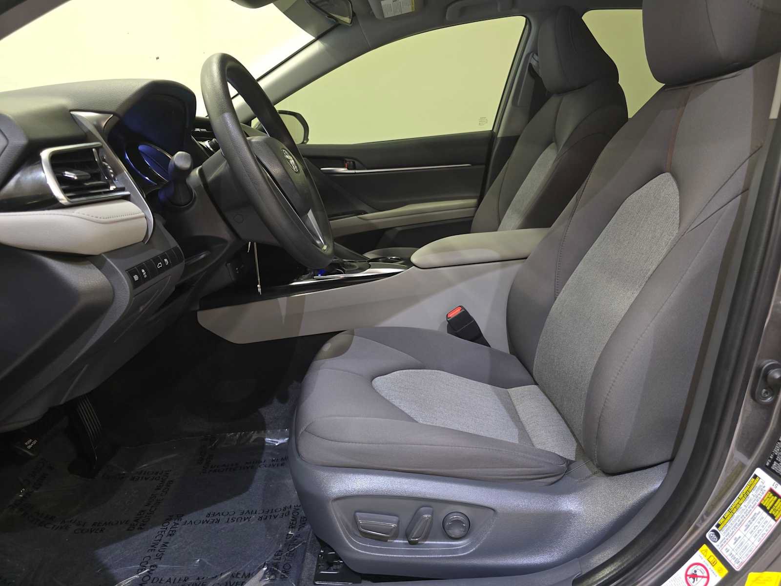 Used 2018 Toyota Camry LE FWD image 20