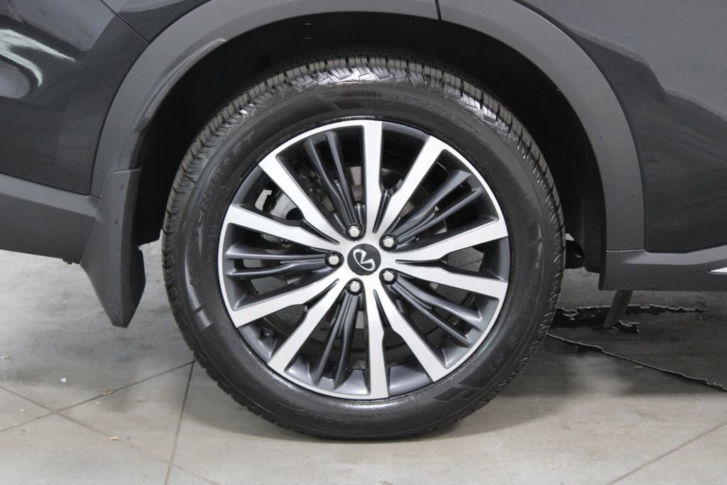 Used 2022 INFINITI QX60 Sensory w/ Cargo Package image 14
