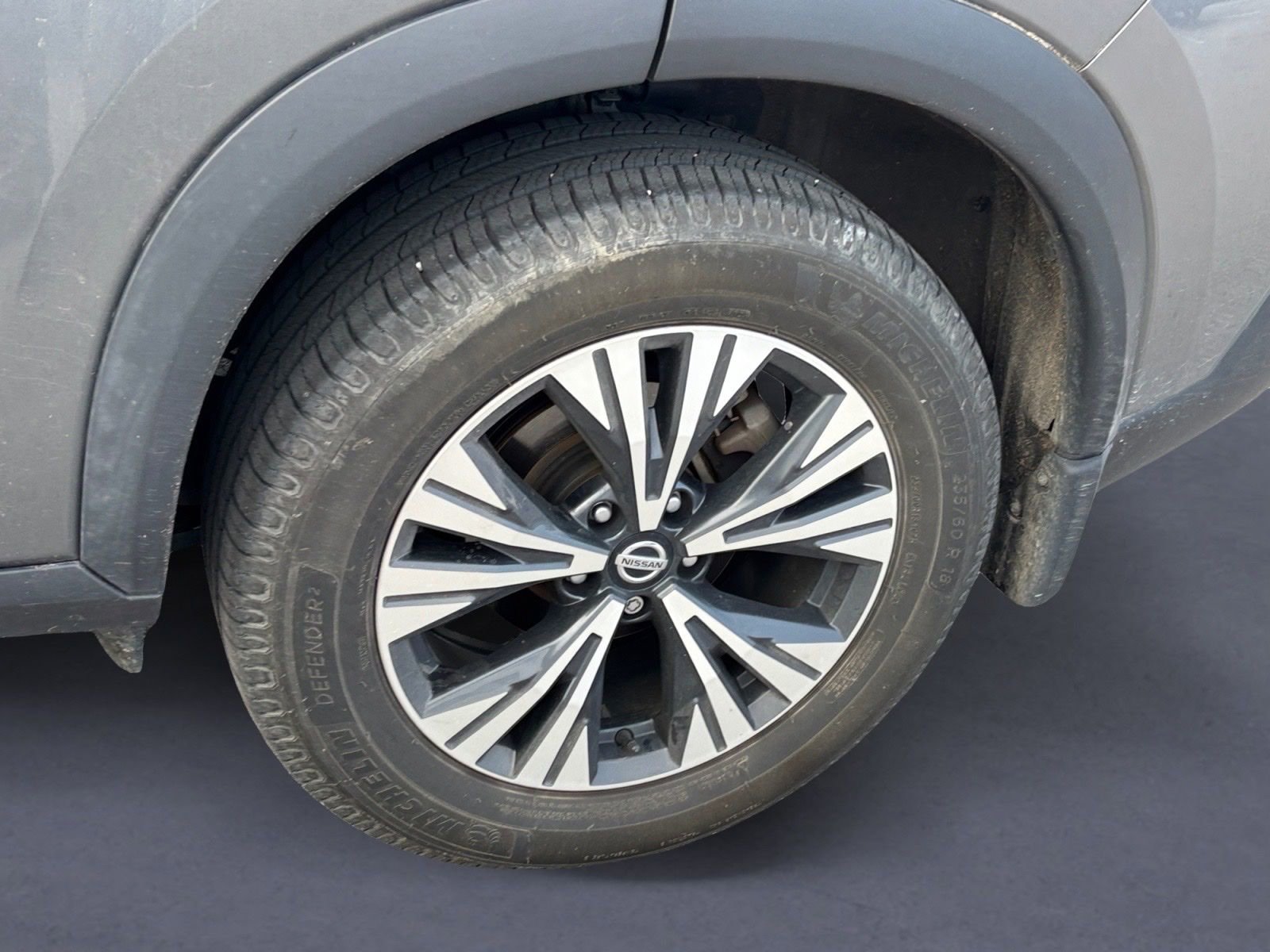 Used 2021 Nissan Rogue SV w/ Premium Package image 3