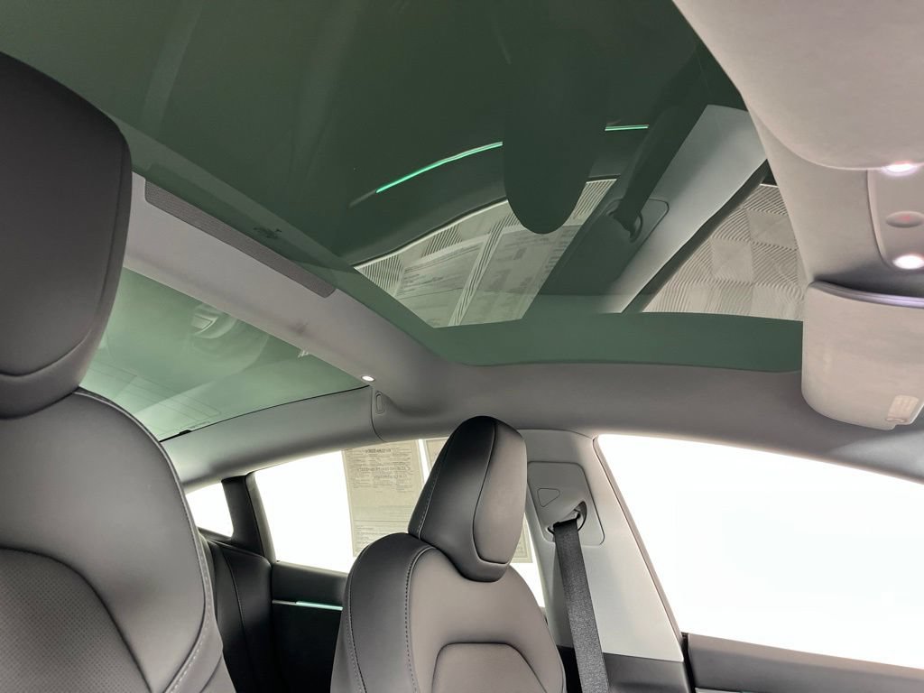 Used 2025 Tesla Model 3 Long Range AWD/4WD image 6