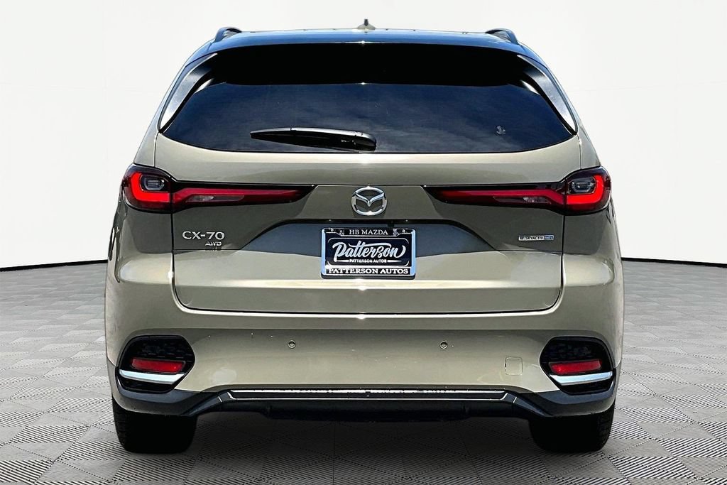 Certified 2025 MAZDA CX-70 Plug-In Hybrid w/ Premium Pkg AWD/4WD image 4