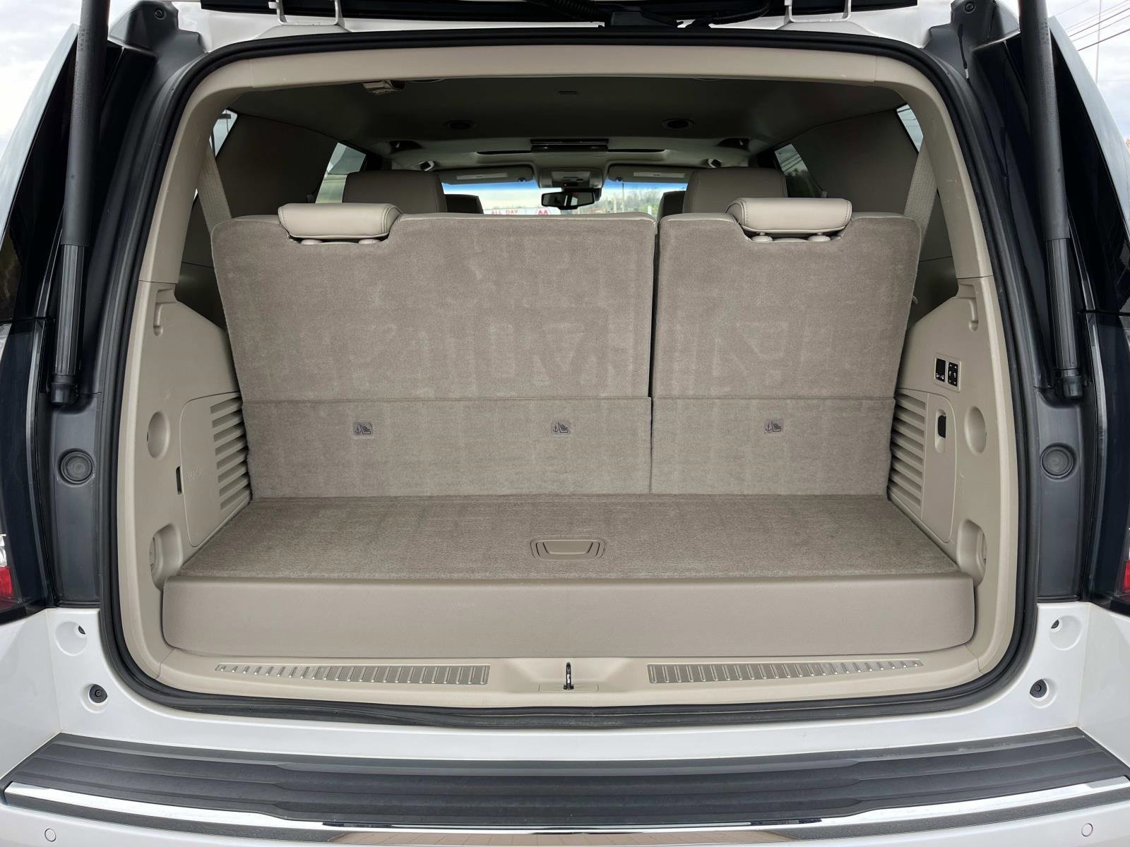 Used 2017 GMC Yukon Denali w/ Open Road Package image 22