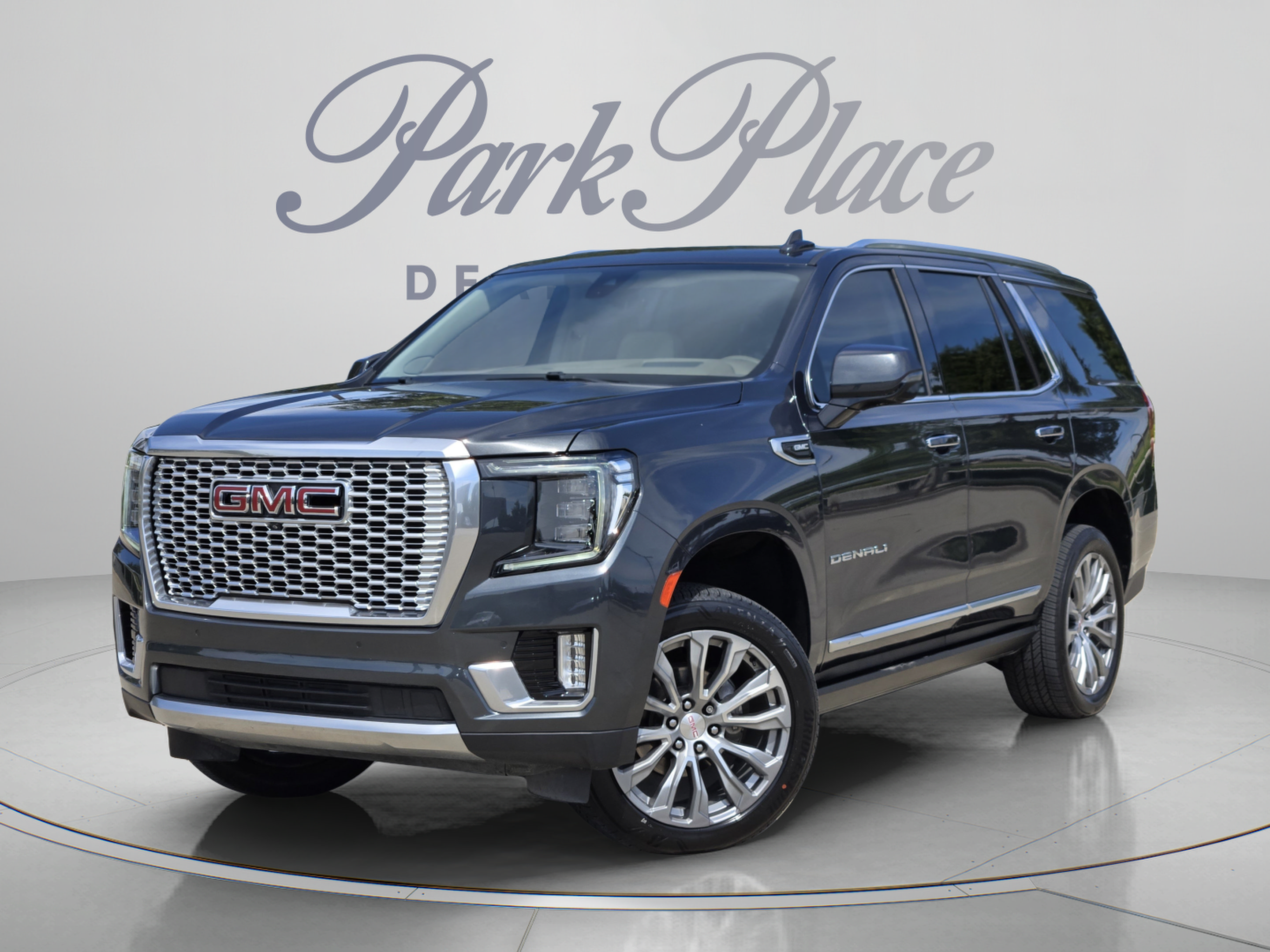 Used 2021 GMC Yukon Denali w/ Denali Ultimate Package AWD/4WD image 1