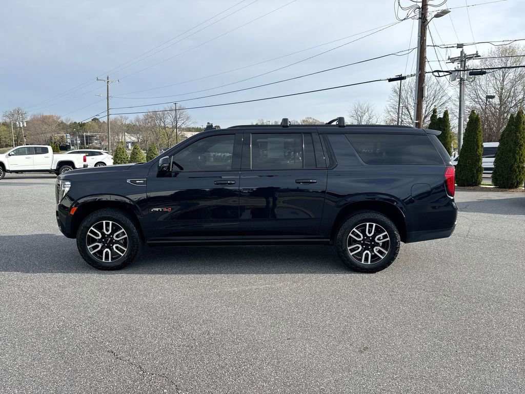 Used 2024 GMC Yukon XL AT4 w/ AT4 Premium Package image 4