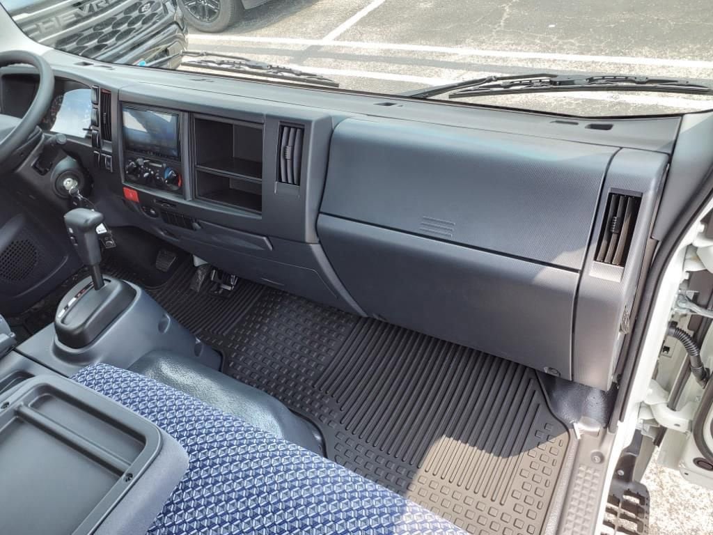 New 2025 Chevrolet Low Cab Forward 5500XG RWD image 9