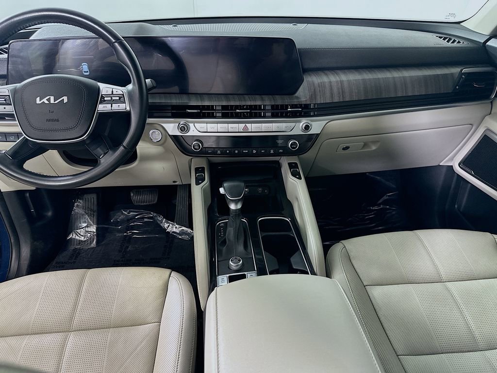 Used 2023 Kia Telluride EX w/ EX Captain's Chair Package image 19