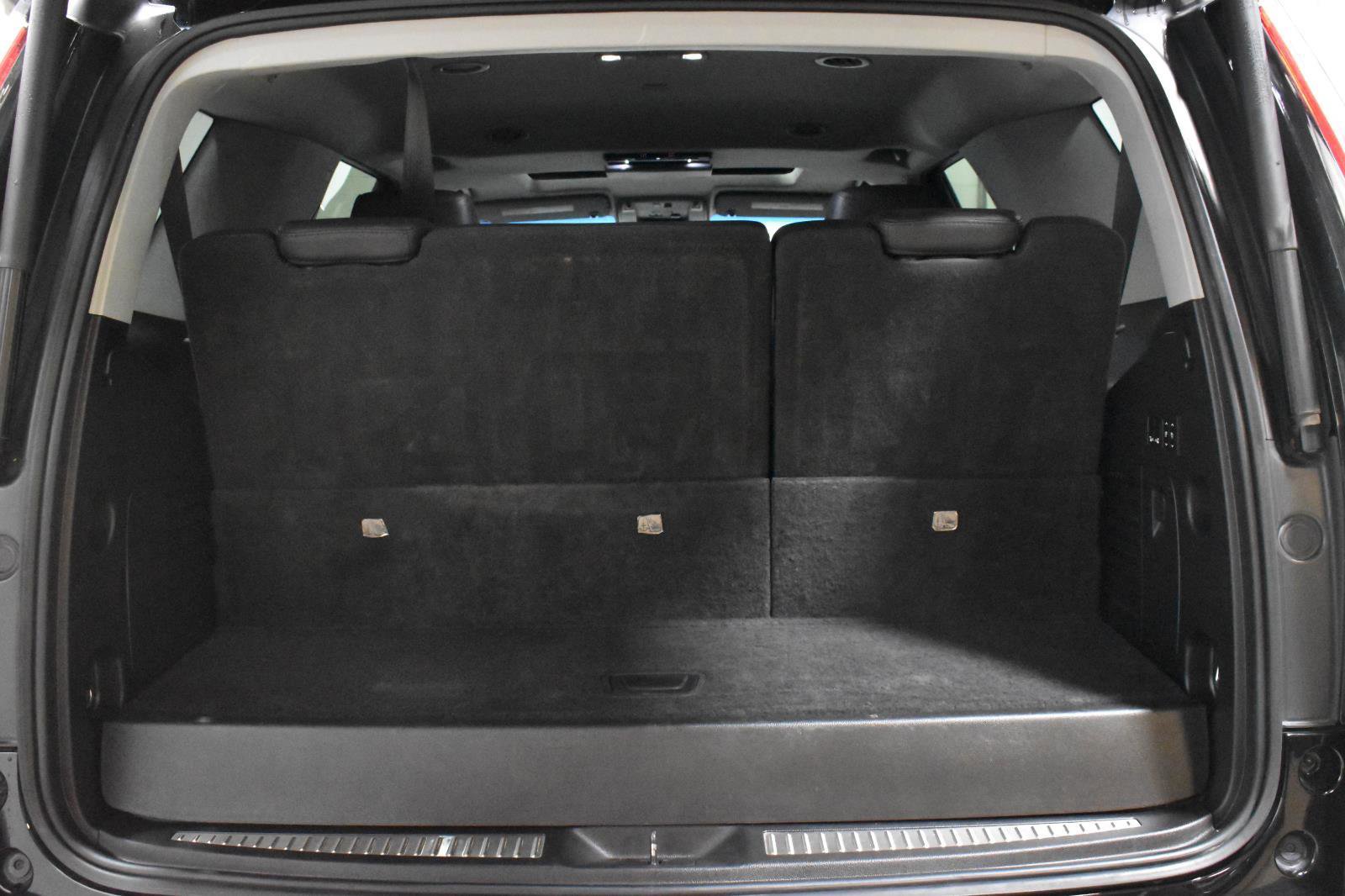 Used 2019 Cadillac Escalade Premium Luxury image 28