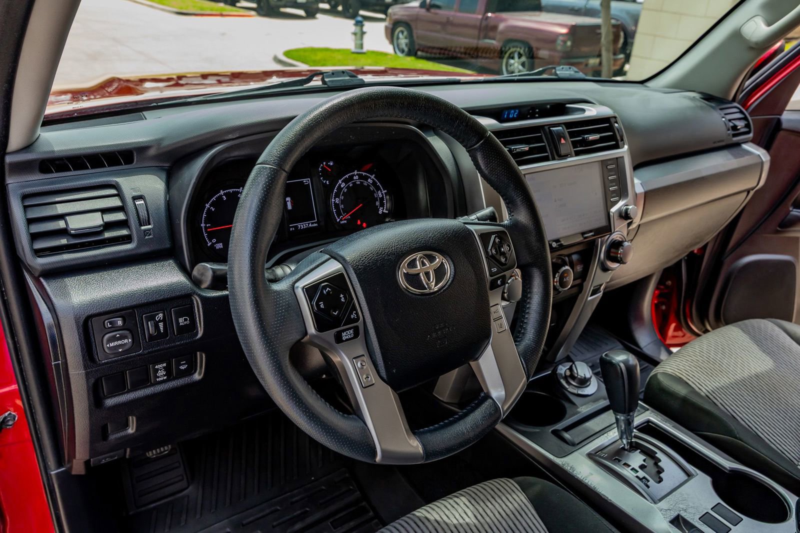 Used 2022 Toyota 4Runner SR5 AWD/4WD image 16