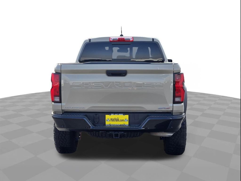 Used 2024 Chevrolet Colorado ZR2 w/ Technology Package AWD/4WD image 5