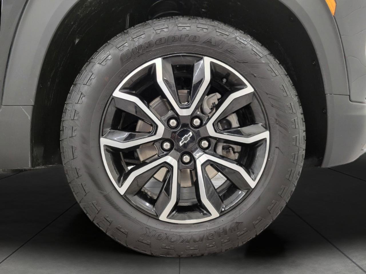 Certified 2025 Chevrolet TrailBlazer ACTIV w/ Convenience Package image 3