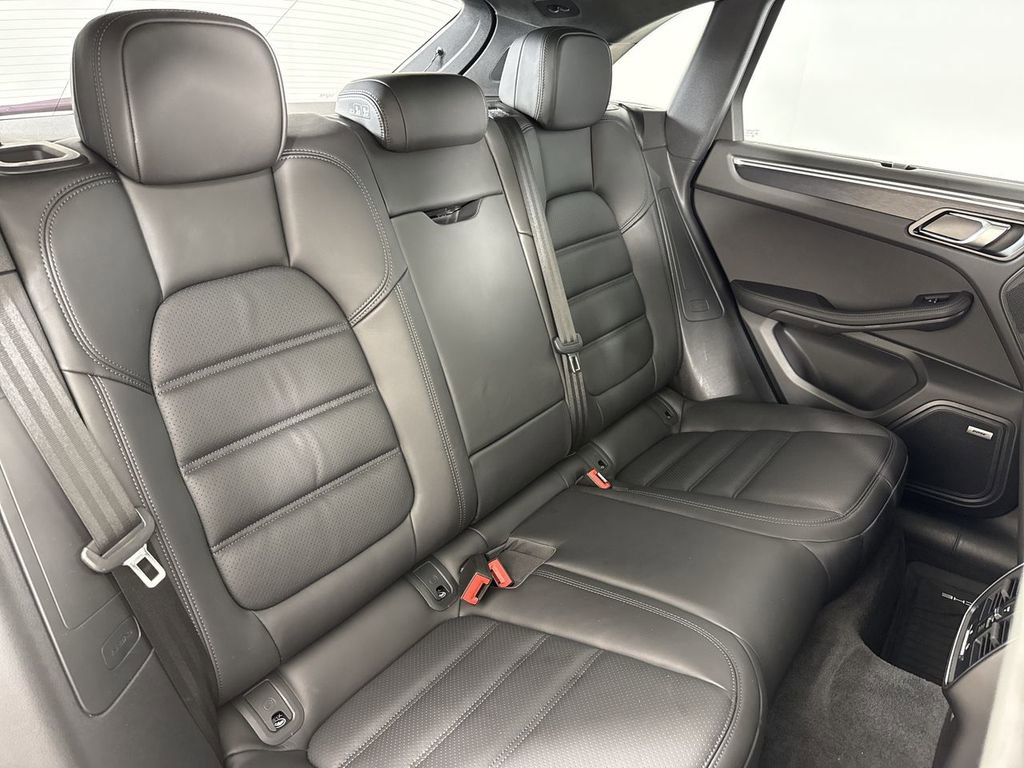 Certified 2022 Porsche Macan GTS AWD/4WD image 23