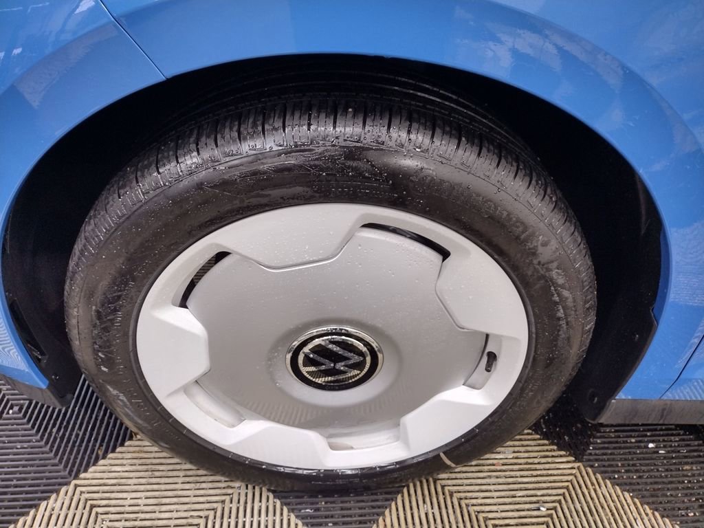 New 2025 Volkswagen ID. Buzz 1st Edition image 5