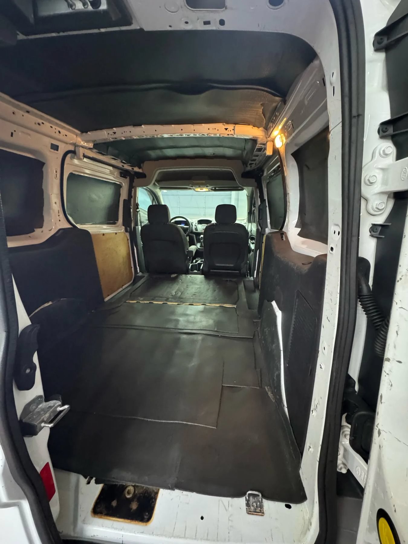 Used 2014 Ford Transit Connect XL FWD image 20