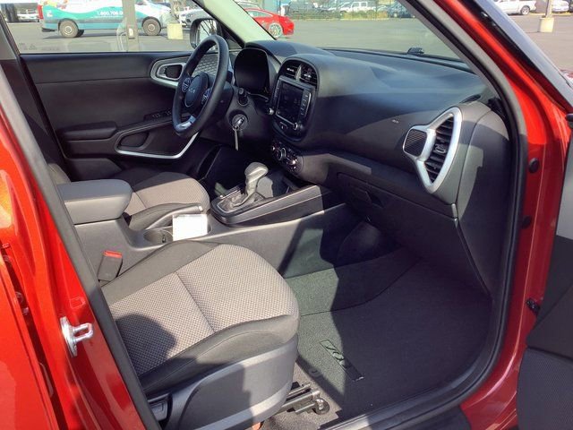 Used 2024 Kia Soul LX w/ Option Group 015 image 34